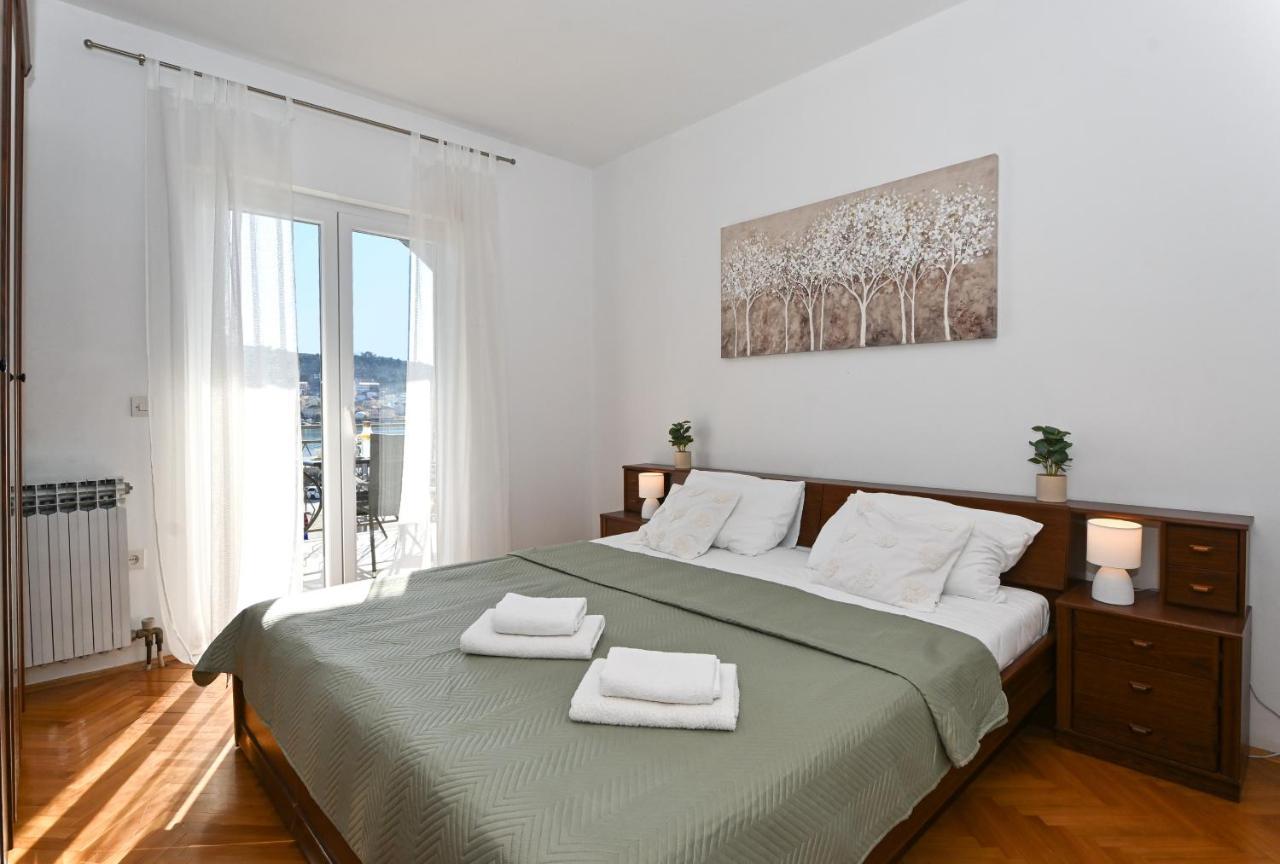 Holiday House Vukman Trogir Exterior foto