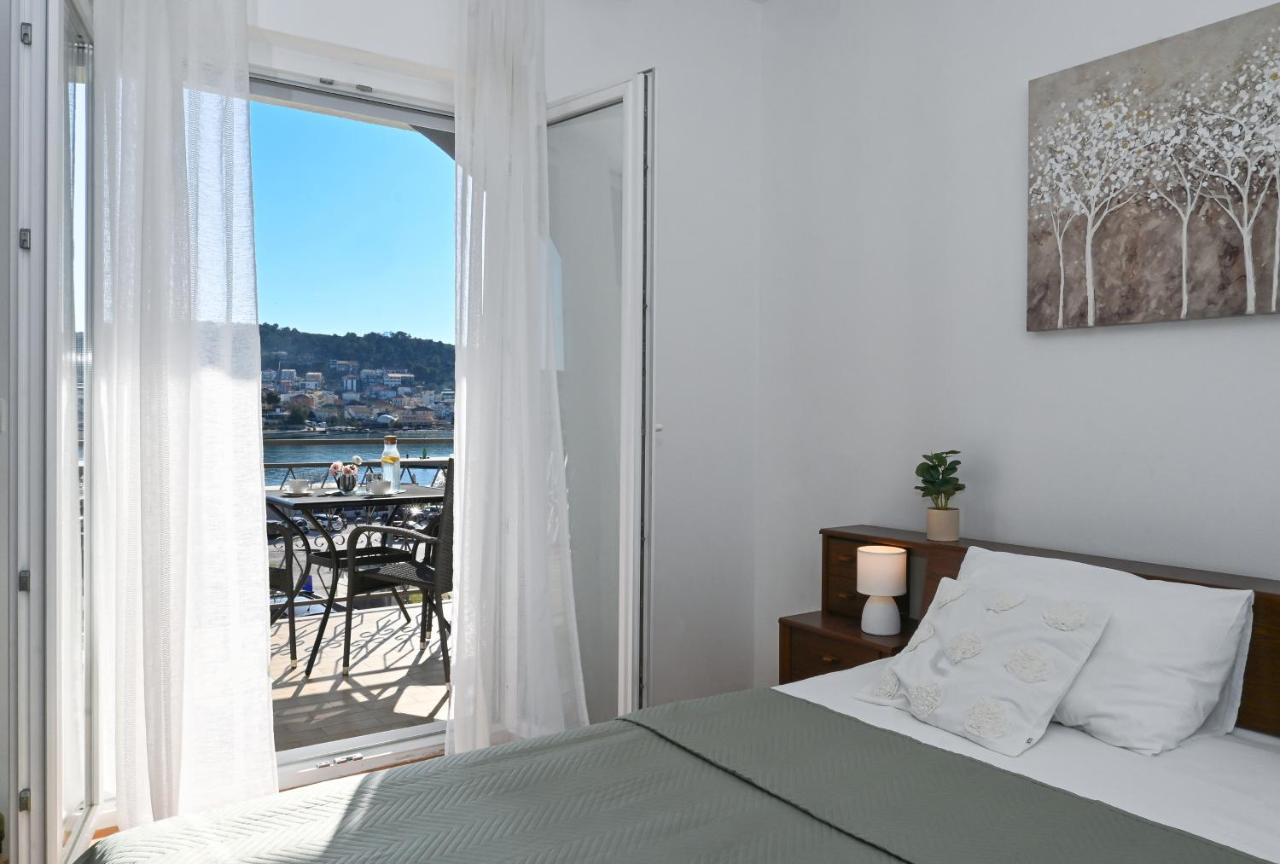 Holiday House Vukman Trogir Exterior foto