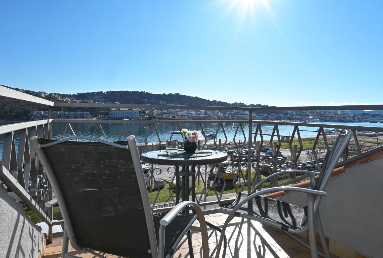Holiday House Vukman Trogir Exterior foto